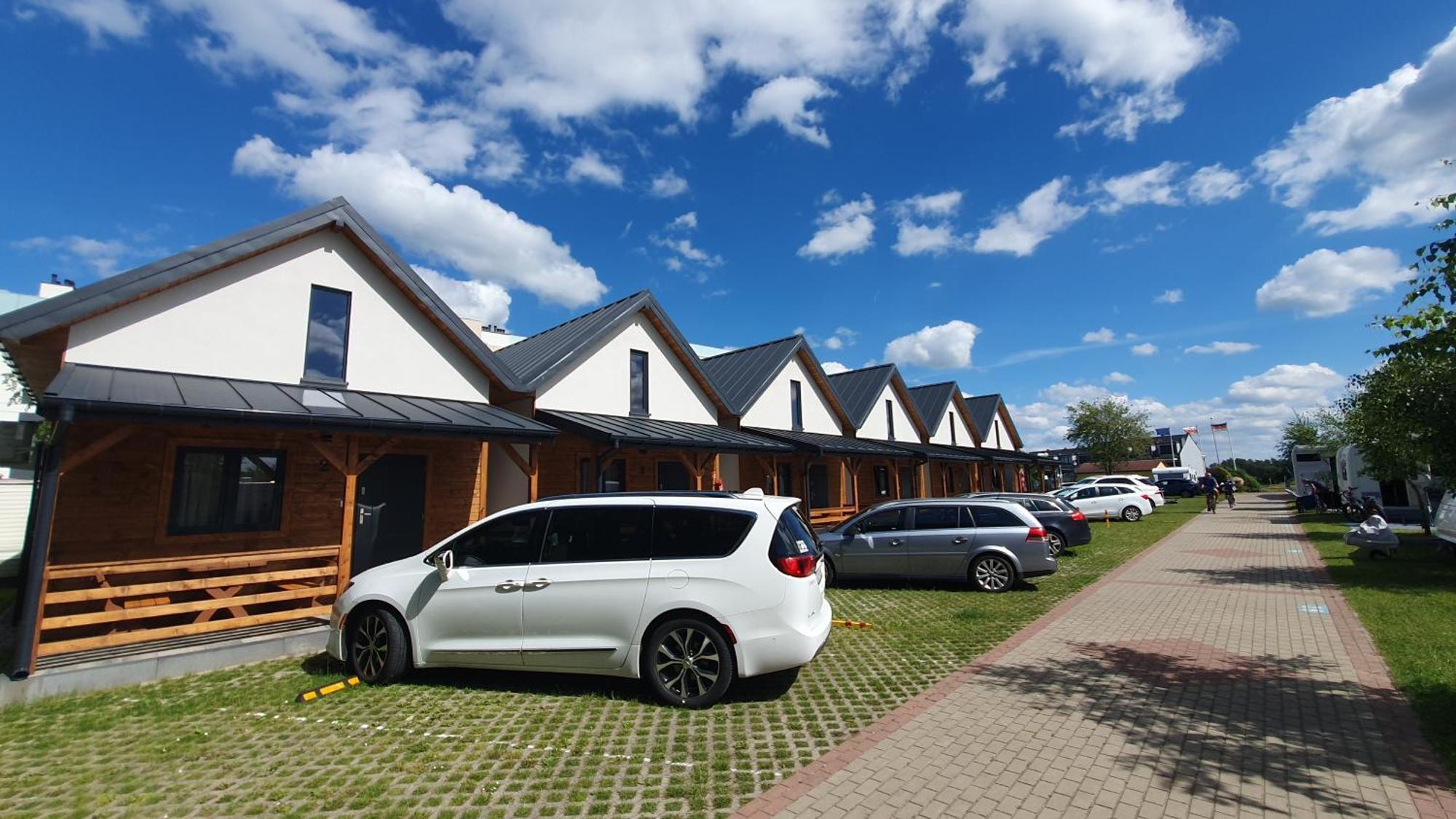 Camping Klif-Nowe Klimatyzowane Domki, 400M Od Centrum Rewala, 30M Od Morza Trzęsacz Kültér fotó